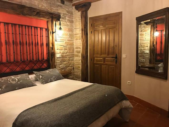 Casa rural para 7 personas, con Terraza además de Jardín y Vistas en Encinas - 4