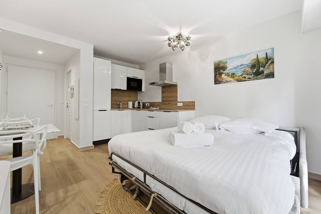 Apartamento entero, Le Petit Garoupe - Studio à moins d'1km des plages in Antibes, Costa mediterránea (Francia)