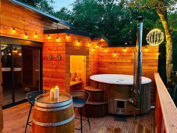 Gîte pour 2 personnes, avec jacuzzi ainsi que sauna et terrasse à Arcambal - 4