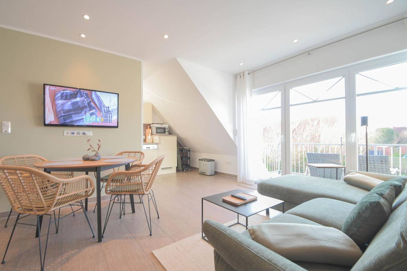 Ganze Wohnung, Modernes familienfreundliches Ferienhaus in Norddeich mit Balkon in Norddeich, Norden und Umgebung