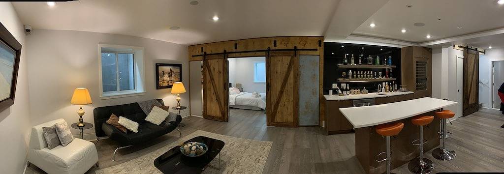 Villa for 8 people, with pets in Canada