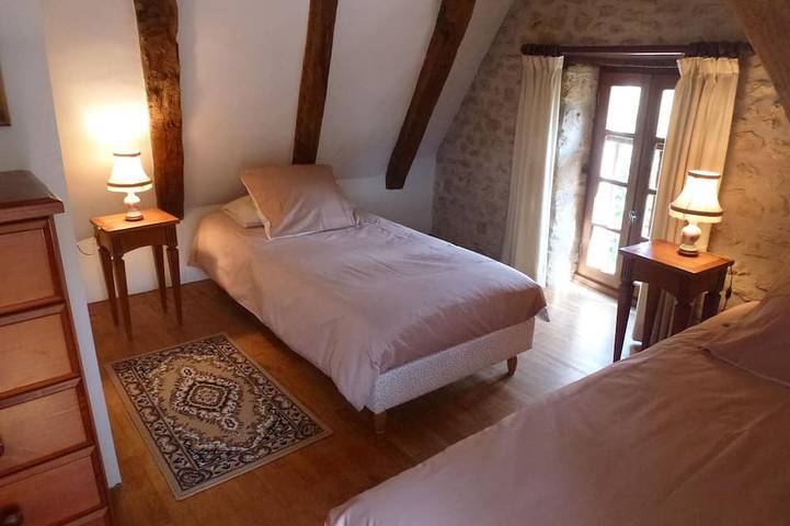Gîte pour 6 personnes, avec jardin et terrasse dans Les Eyzies - 4