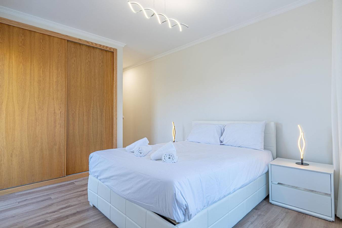 Ganze Ferienwohnung, Ferienwohnung "Sonnenblume" mit Gemeinschaftspool in Caniço, Madeira