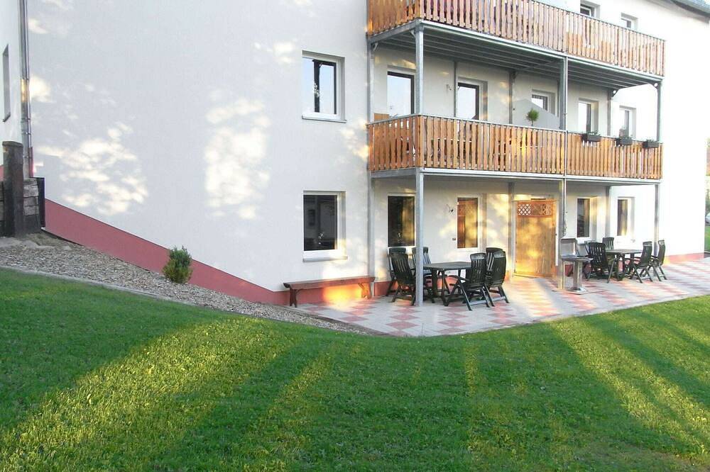 Woning in Burg Reuland met sauna en terras in Burg-Reuland, Luik en omgeving