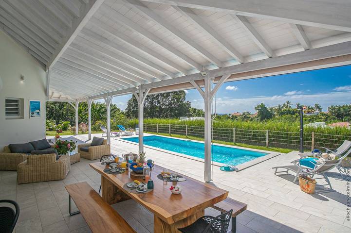 Villa pour 6 personnes, avec jardin ainsi que piscine et terrasse