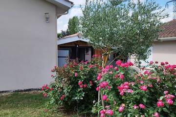 Gîte pour 4 personnes, avec jardin à Sainte-Eulalie