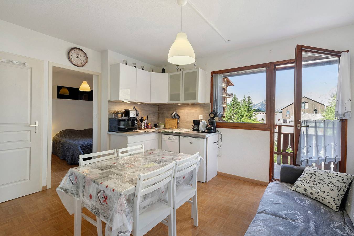 Studio entier, Studio « La Joue du Loup » avec vue montagne et balcon in La Joue du Loup, Le Dévoluy
