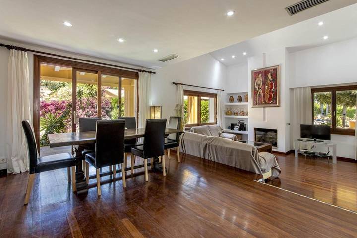 Maison de vacances "Formosa" avec piscine, Wi-Fi, climatisation et jardin in Cala Sant Vicenc, Pollença