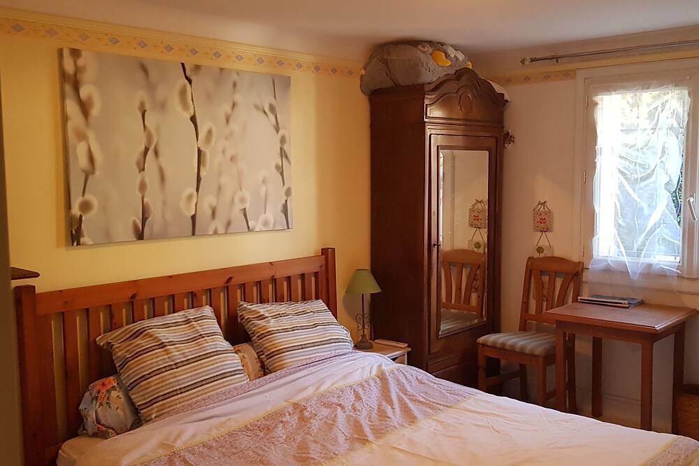 Appartement entier, Près de Paris, Essonne, Petit Appartement Indépendant. Rer B Lozère in Villebon-sur-Yvette, Essonne