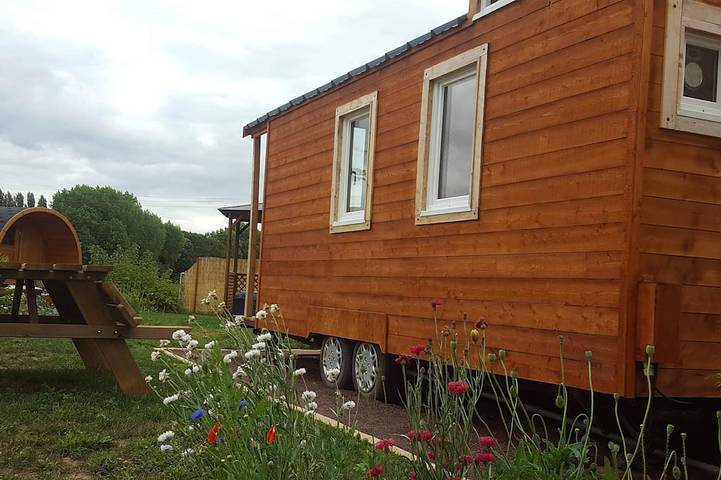 Gîte pour 6 personnes, avec Jacuzzi ainsi que Jardin et Sauna à Longraye
