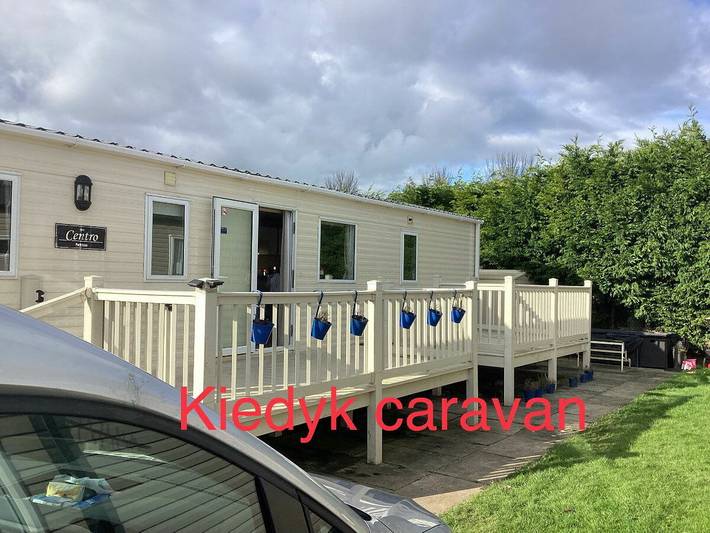 Caravan for 8 people, with pool and garden in Skegness