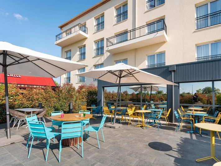 Hôtel pour 4 personnes, avec terrasse et piscine, animaux acceptés à Miramas - 2