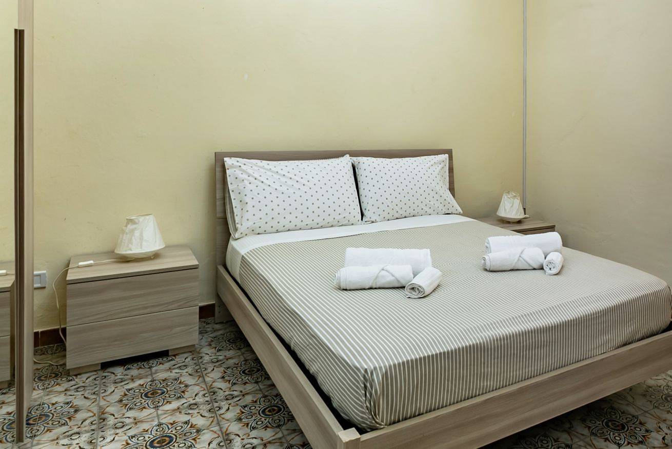 Cały apartament, Teatro Massimo Roomy Flat with Covered Terrace in Palermo, Prowincja Palermo