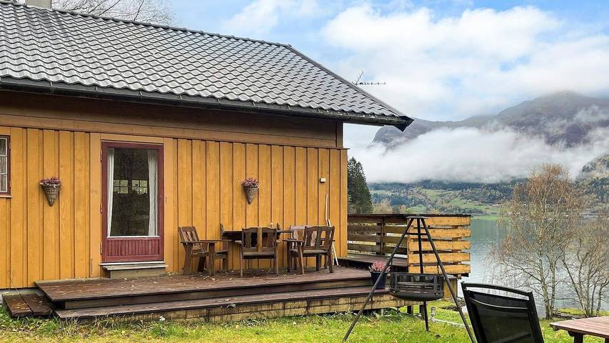 Ferienwohnung für 8 Personen in Stryn