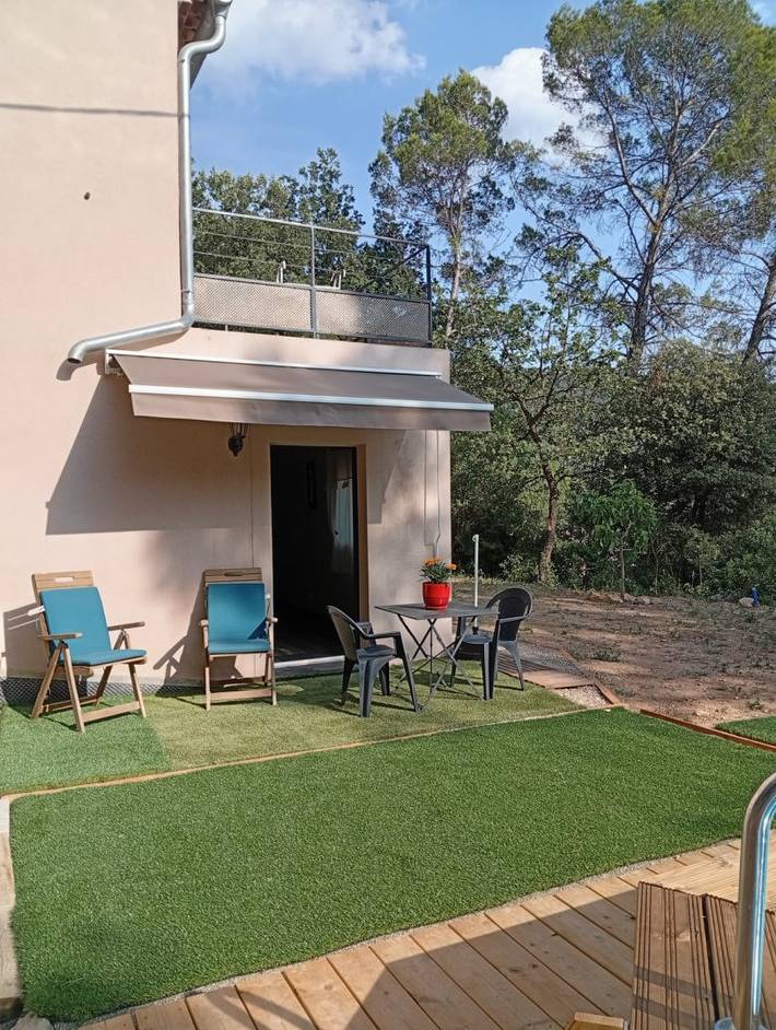Gîte pour 2 personnes, avec piscine ainsi que jardin et terrasse à Salernes - 2