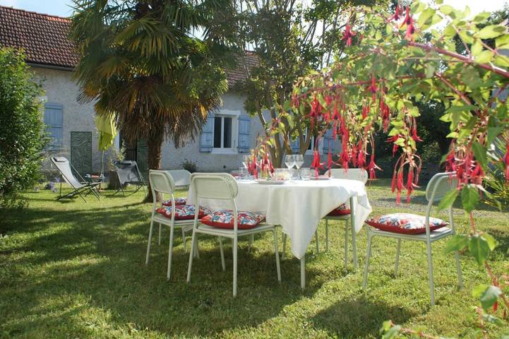 Location de vacances pour 6 personnes, avec Terrasse et Jardin à Viella