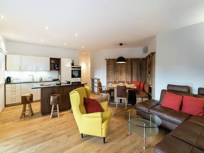 Luxury Apartment in Salzburg with terrace in Alpendorf, Sankt Johann im Pongau