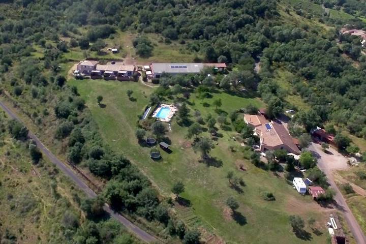 Maison de vacances pour 6 personnes, avec jardin et piscine ainsi que vue sur le lac et vue, animaux acceptés
