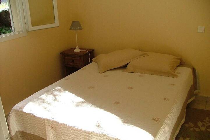 Location de vacances pour 4 personnes, avec jardin et piscine à Petreto-Bicchisano - 4