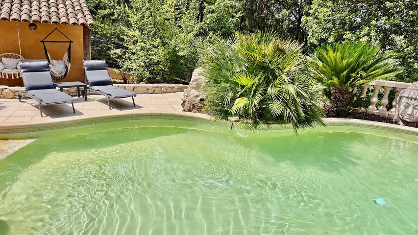 Gîte pour 8 personnes, avec Piscine