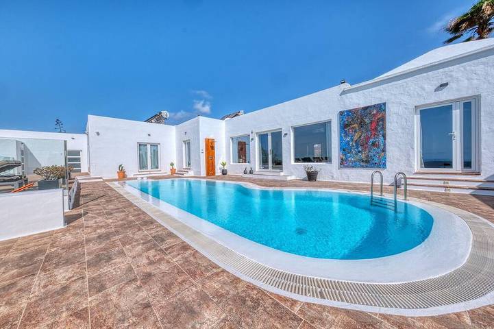 B&b for 2 people, with pool in Lanzarote
