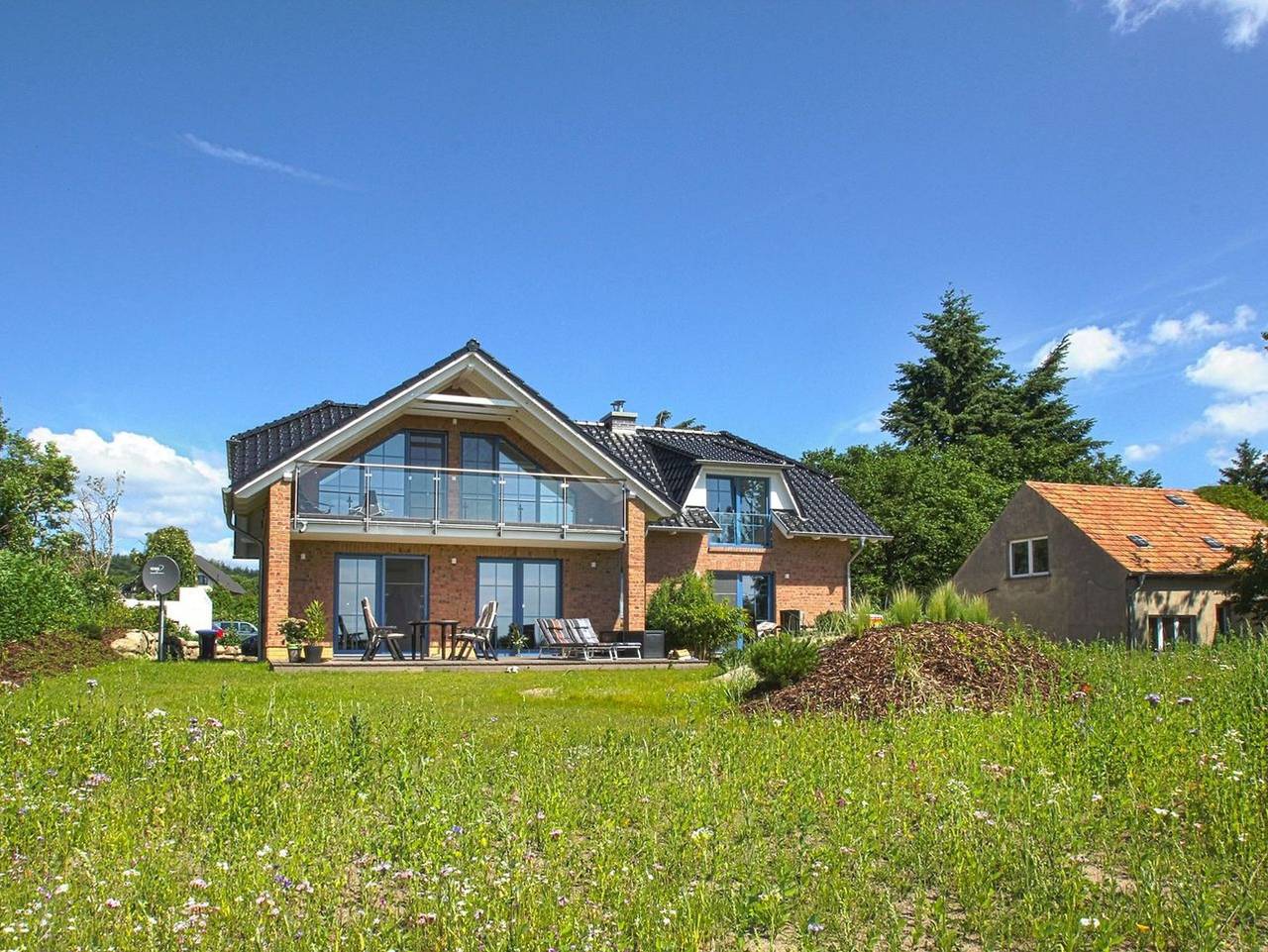 Ganze Ferienwohnung, F-1059 Landhaus am Rebstock in Lancken-Granitz, Rügen