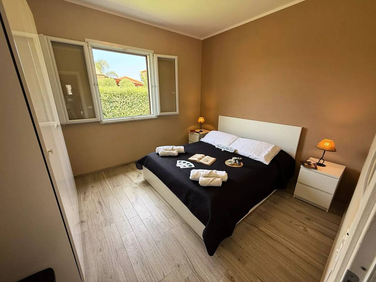 Apartamento entero, 5 estancias 6 personas in Gorgo Lungo, Provincia de Palermo