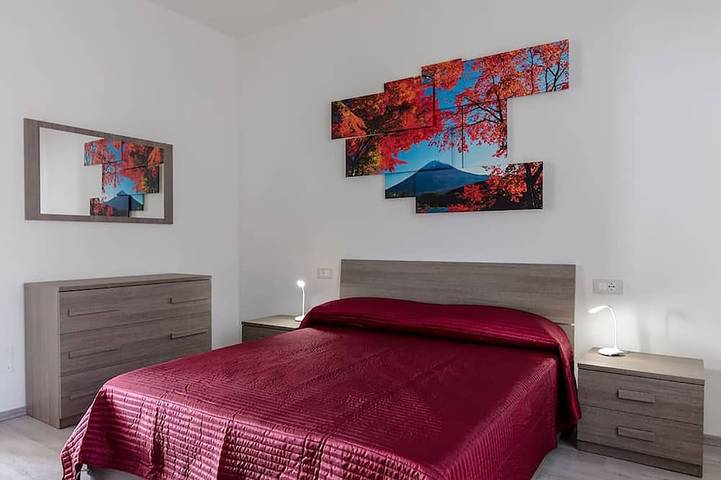 Ganze Wohnung, Kürzlich renovierte Wohnung, modern und elegant, mit Seeblick! in Torri del Benaco, Gardasee-Berge