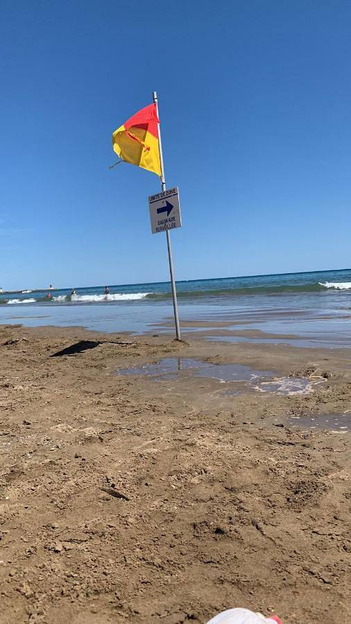 Location de vacances pour 6 personnes, avec piscine et terrasse à Névian - 4