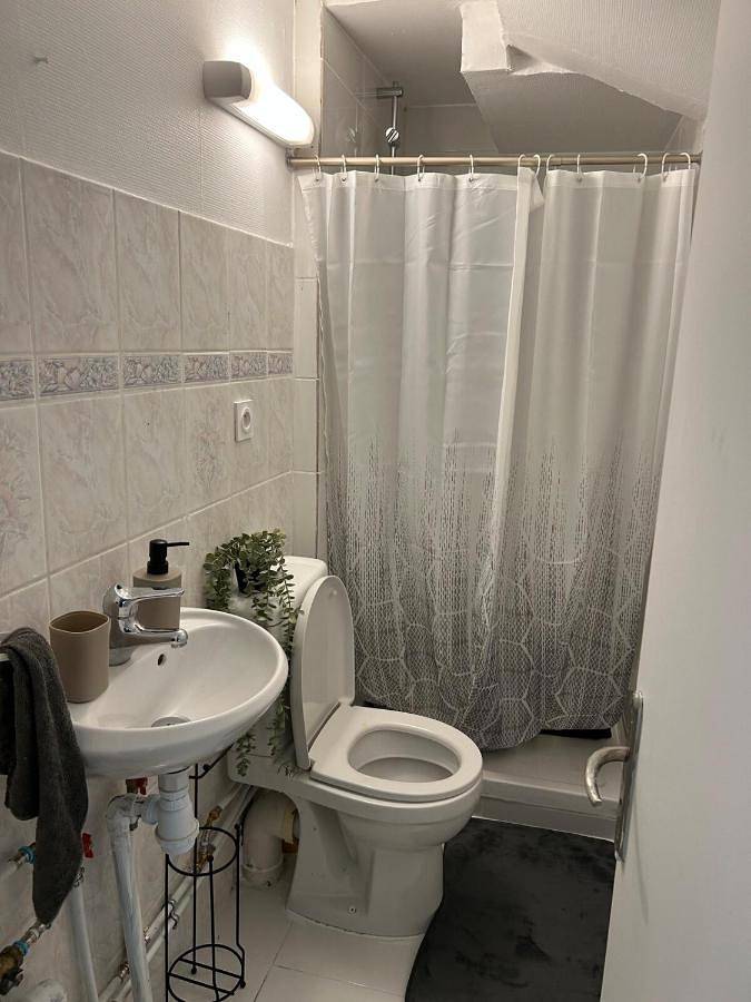 Appartement entier, One-Bedroom Apartment in Villiers-le-Bel, Val-d'Oise
