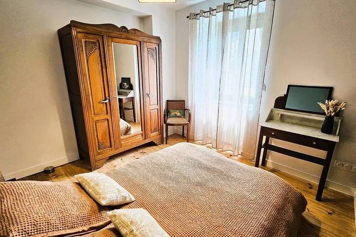 Location de vacances pour 6 personnes, avec terrasse à Salon-la-Tour - 4