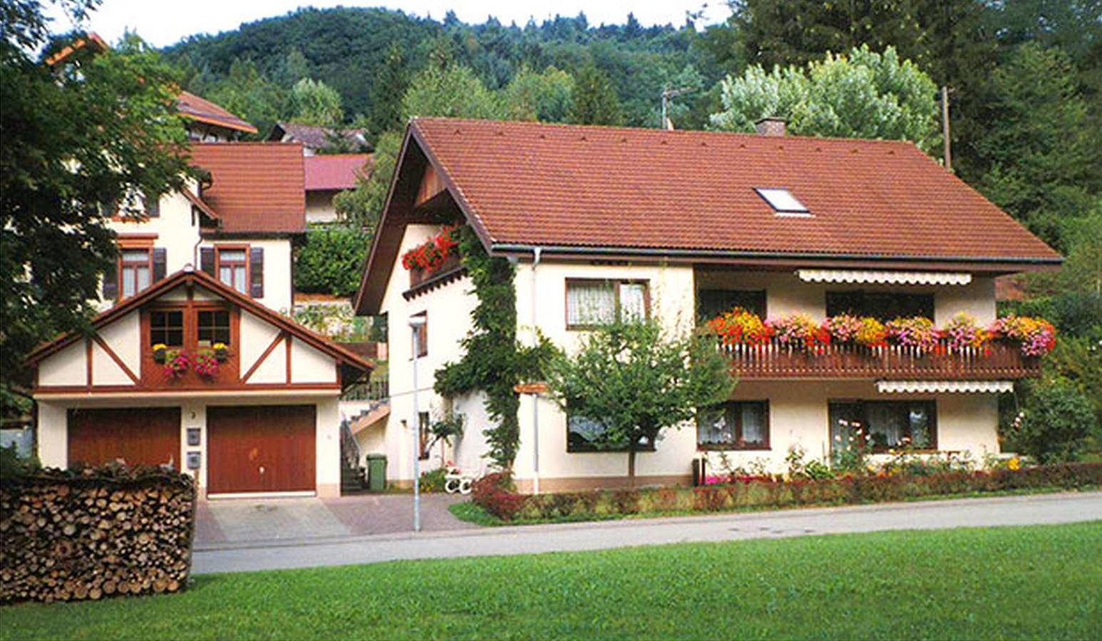 Ganze Ferienwohnung, Haus Sayer - Ferienwohnung, 85qm, 2 Schlafzimmer, max. 4 Personen in Sulzburg, Südschwarzwald