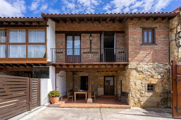 Casa rural para 12 personas, con jardín además de vistas y terraza - 1