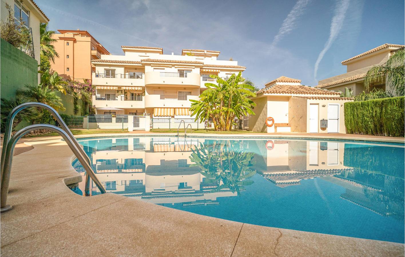 Entire holiday apartment, Sea View Apartment with Parking, Pool & Terrace in Mijas Costa, Mijas