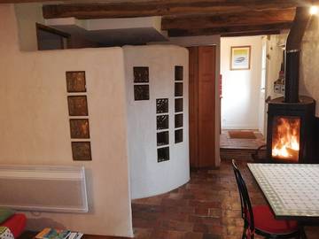 Gîte pour 3 personnes, avec terrasse ainsi que jardin et piscine dans la Sarthe