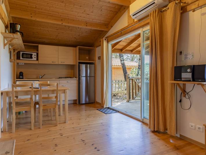 Location de vacances pour 3 personnes, avec bassin pour enfant ainsi que terrasse et sauna, animaux acceptés à Lagorce - 4