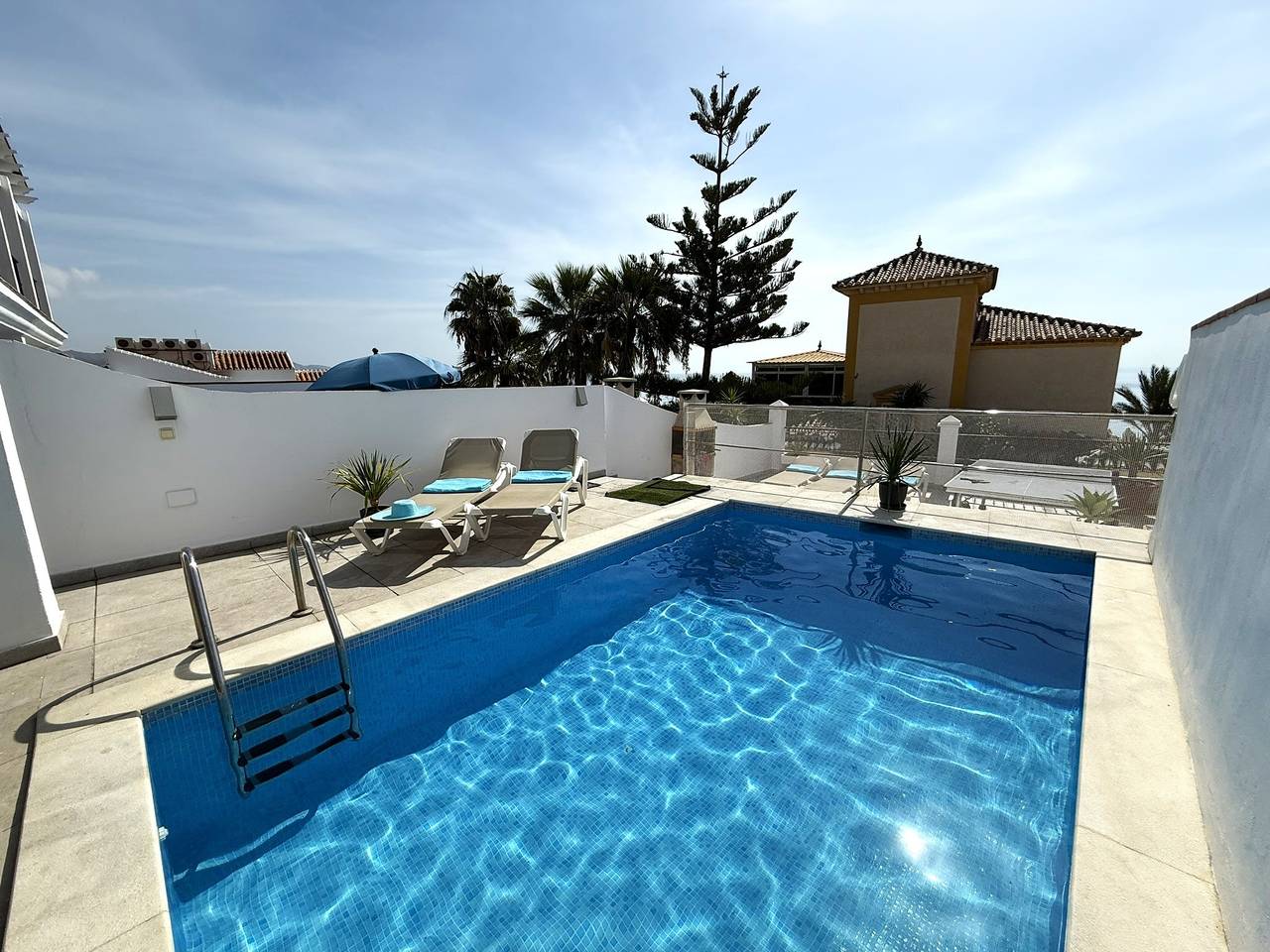 Nerja Paradise Rentals - Villa Azalea in Playa de Burriana, Nerja