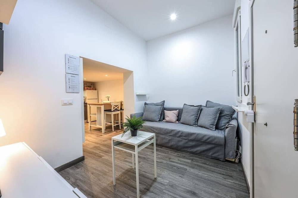 Geheel appartement, Cozy & Discreet Apartment in Madrid in Centro (Madrid), Madrid