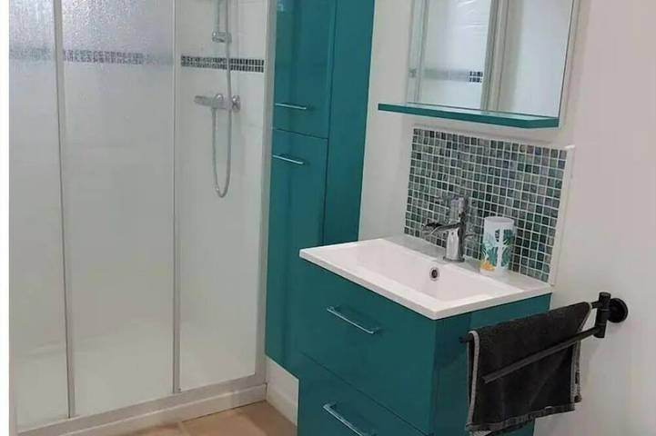 Gîte pour 2 personnes, avec Terrasse ainsi que Jardin et Piscine à Castres - 3