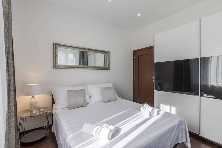 Apartamento entero, Lujoso apartamento con estacionamiento privado. in Split, Condado de Split-Dalmacia