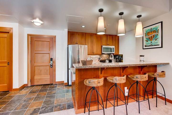 Vacation rental for 4 people, with balcony and hot tub in Snowmass Village