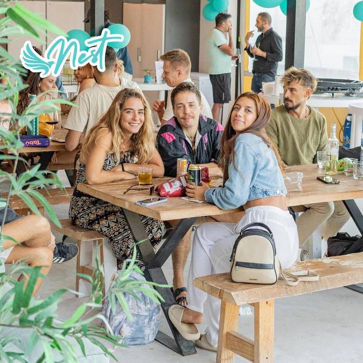 Hostal para 6 personas, con piscina además de terraza y jardín - 1