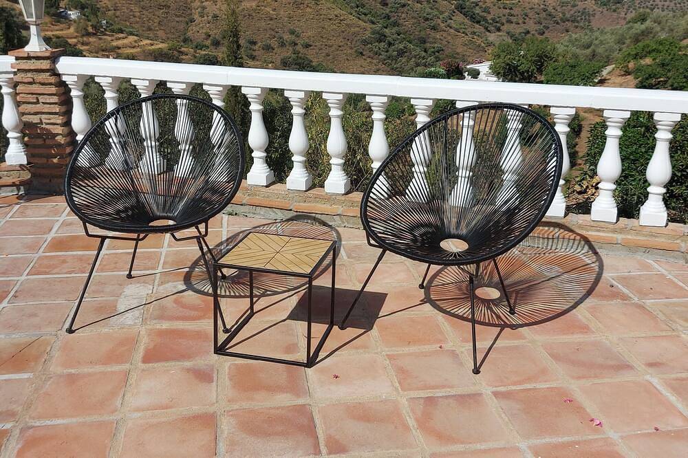 Villa  with 3 bedrooms and 4  bathrooms  and big private swimming pool in Cómpeta, Málaga Province