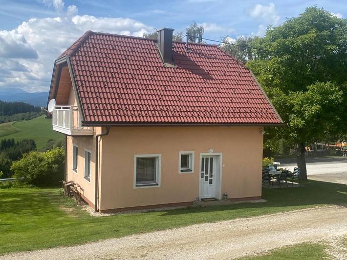 Ferienhaus für 6 Personen, mit Ausblick und Garten