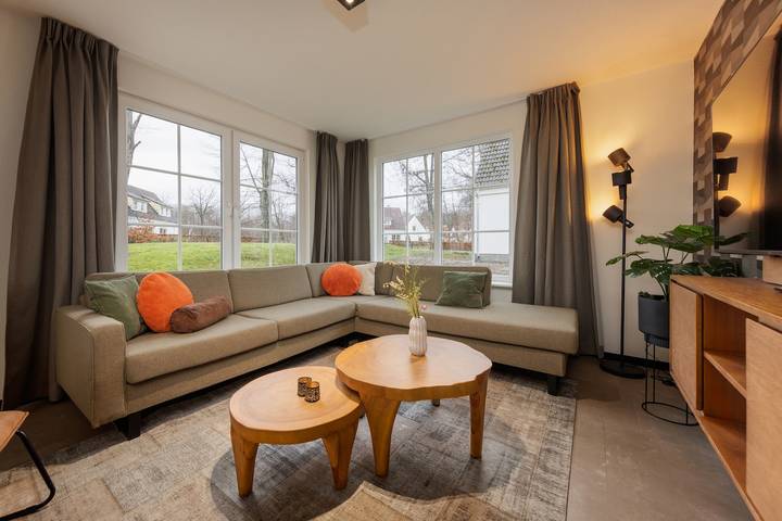 Ferienhaus für 9 Personen, mit Balkon/Terrasse und Terrasse sowie Garten und Sauna in Bad Bentheim - 2