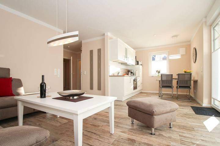 Ferienwohnung für 3 Personen, mit Terrasse und Garten