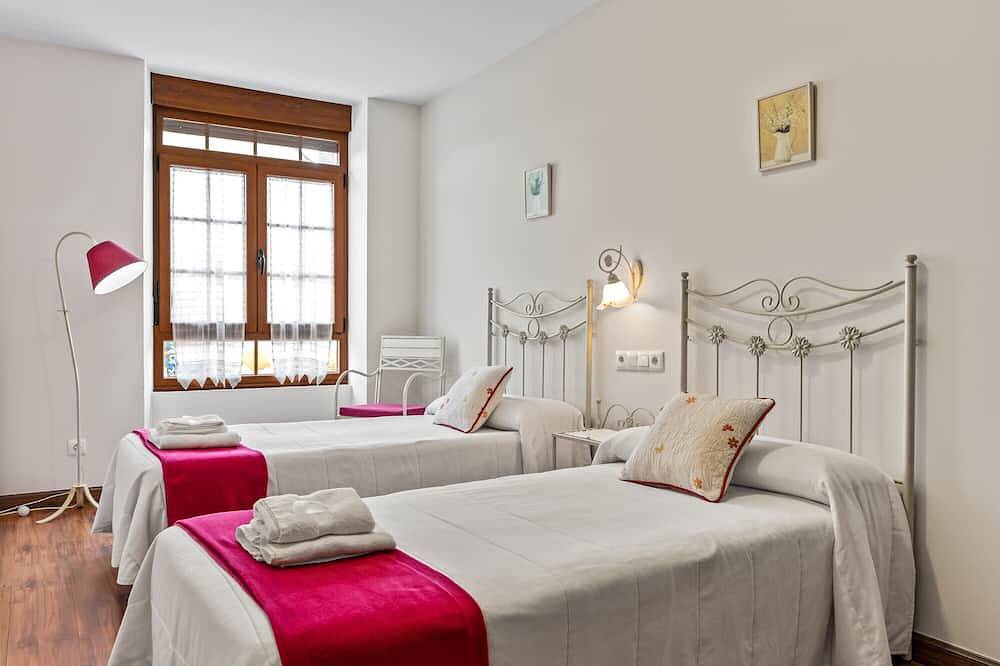 Apartamento entero, Apartamento 'Cetareas 1' con Wi-Fi in Ribadeo, Rías Altas
