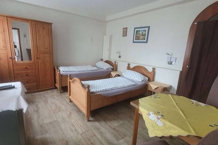 Ganze Wohnung, Wohnung mit eigener Terrasse in Homberg in Homberg, Knüllgebirge