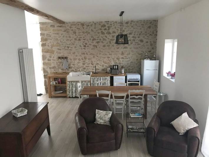 Location de vacances pour 6 personnes, avec Terrasse ainsi que Jardin et Vue à Augères