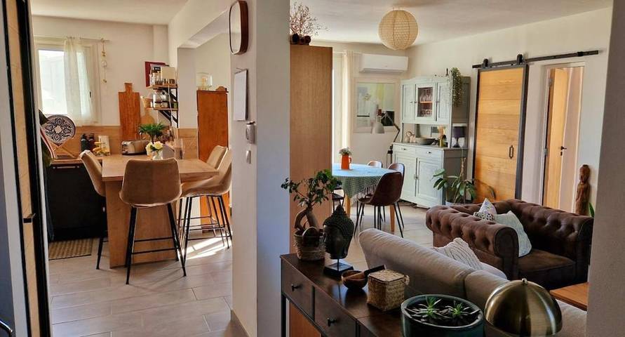 Location de vacances pour 8 personnes, avec terrasse et jardin ainsi que piscine et jacuzzi à Montady - 2